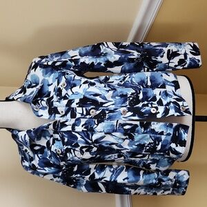 Chico's Blue and White Floral Classic Denim Jeans Jacket 🎁